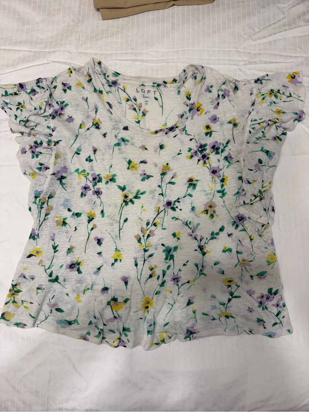 LOFT Light Gray Floral Ruffle-Sleeve Tee